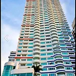 Oceanfront Apartment In Cartagena